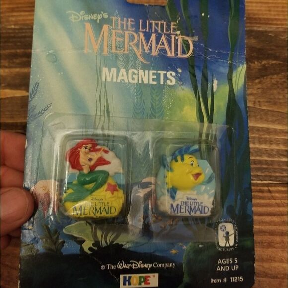 VINTAGE LITTLE MERMAID MAGNETS 1989 - Picture 1 of 3